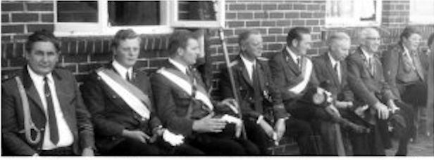 Schützen beim Marsch 1970 in Petersfehn
